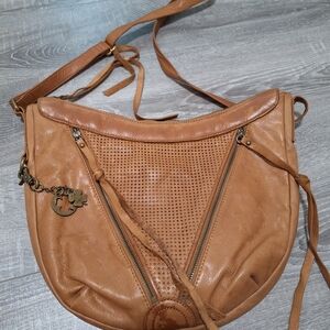 Lucky  brand  leather saddle  bag. Large